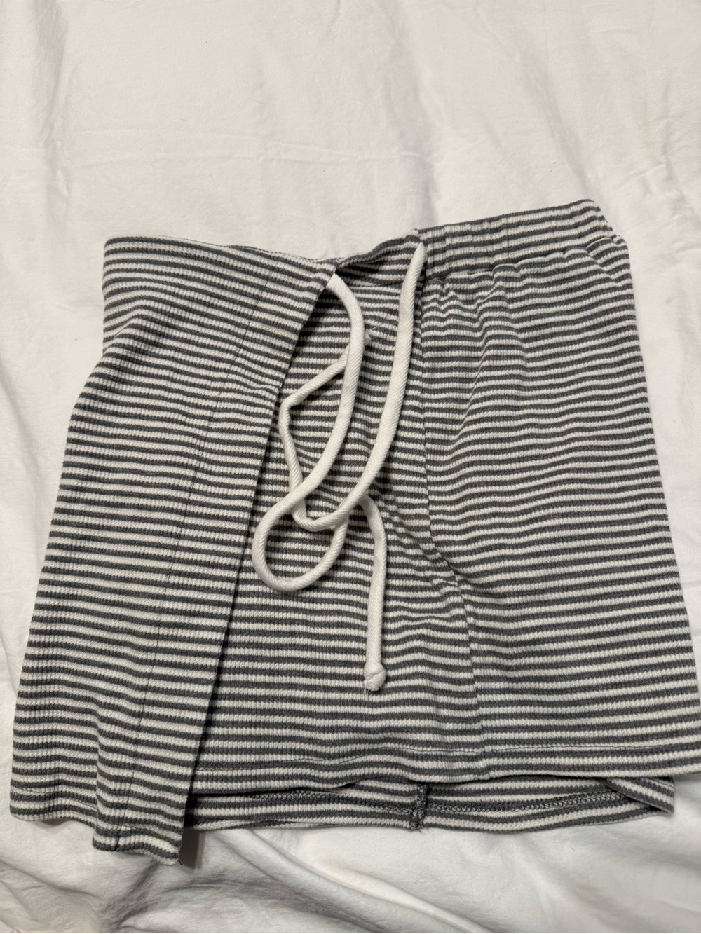 Striped Knit Lounge Shorts with Drawstring - Gray/White